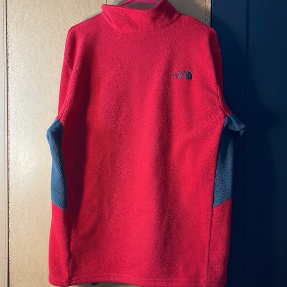 The North Face Fleece Jacket - Picture 2 of 3